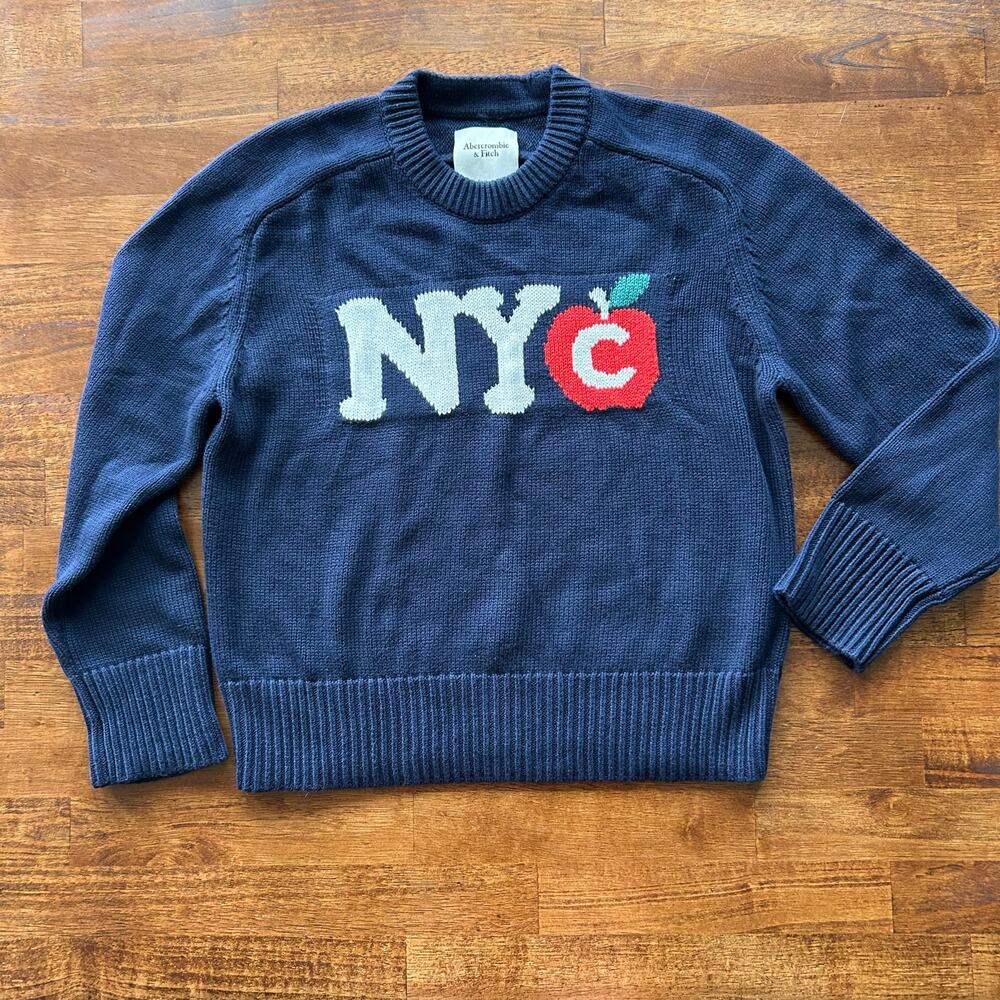 Abercrombie & Fitch New with Tags XS Sweater, NYC Apple Graphic, Navy Knit